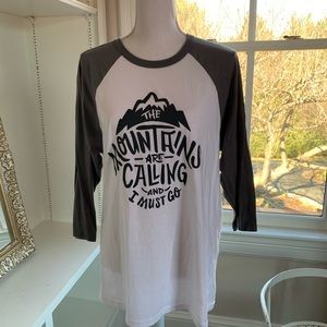 Graphic Quarter Sleeve